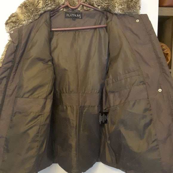 Like New Coffee Brown Puffer Coat - Picture 5 of 5